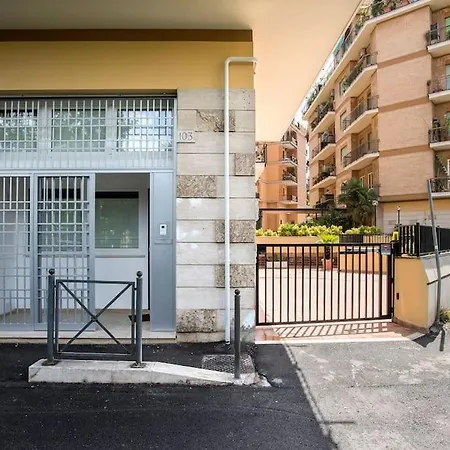 Tibi Apartment